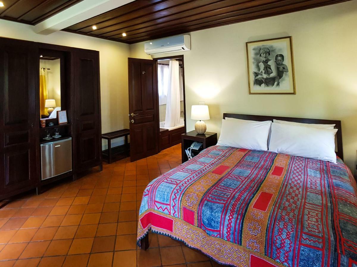 Villa Maydou Boutique Hotel Луанг Прабанг Екстериор снимка
