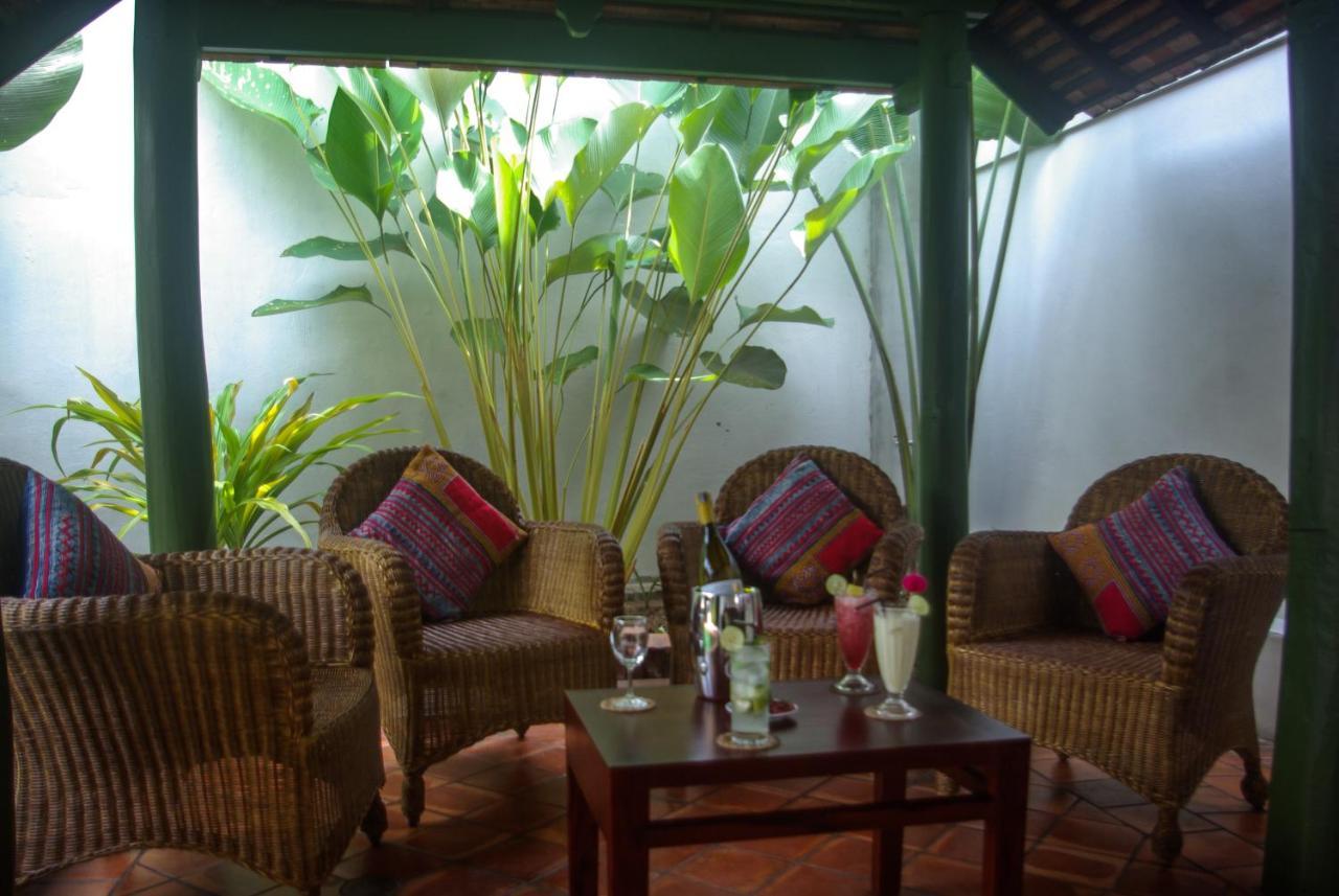 Villa Maydou Boutique Hotel Луанг Прабанг Екстериор снимка